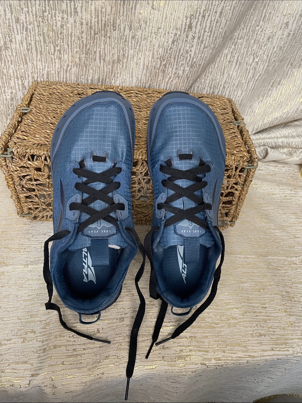 Altra Lone Peak 6 Maxtrac Blue Athletic Trail Women’s Shoes/ Socks Sz 8.5 W MINT